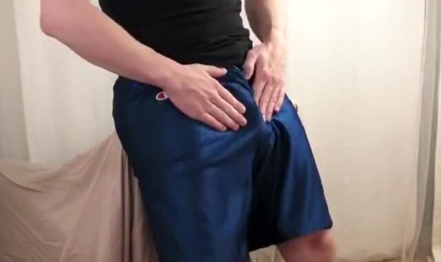 Gay Amateur: Enjoying my Nike Jordan bbshorts