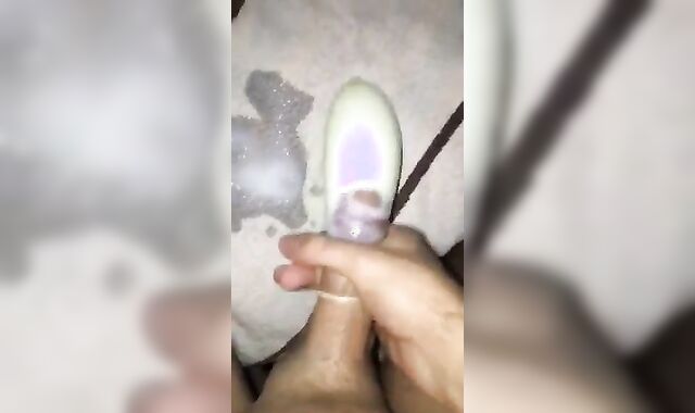 Gay Solo: Fake Hyperspermia In Condom