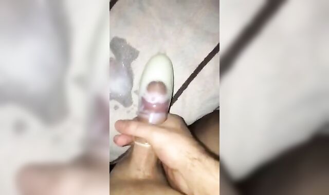 Gay Solo: Fake Hyperspermia In Condom