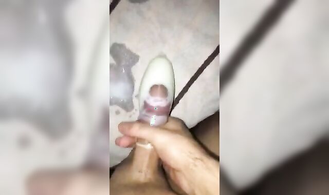 Gay Solo: Fake Hyperspermia In Condom