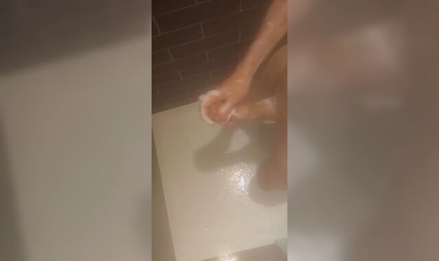 Gay Solo: Shower Jerk Turns Into Piss