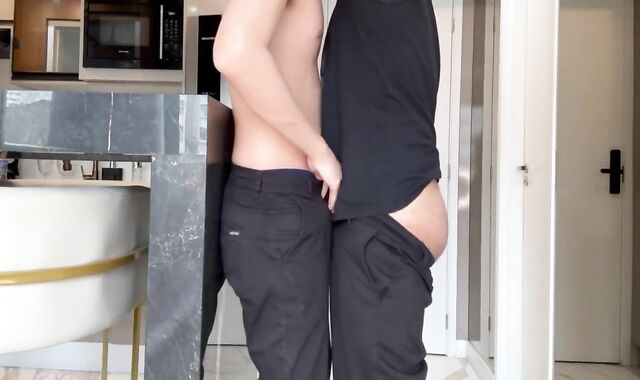 Gay Amateur: Fodido Pelo Pauzudo Luke Mascarad - Sexo Gay Bar