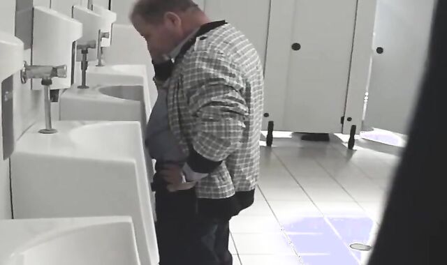 Gay Amateur: Spy old men v5213