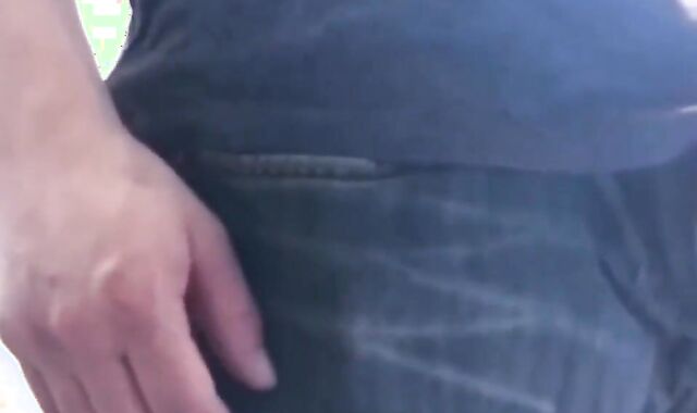 Gay Amateur: Urinal Contd