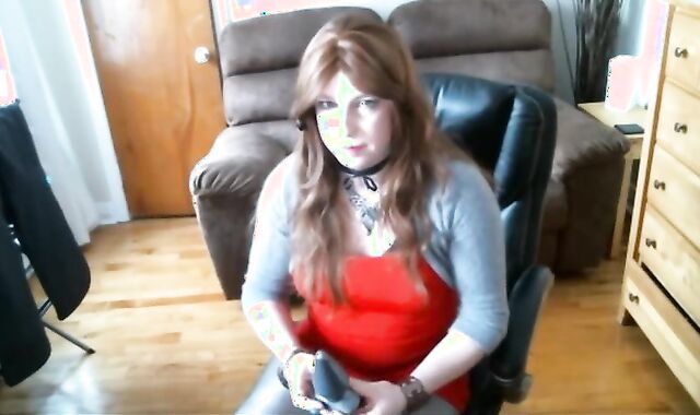 Crossdresser Plays With Buttplug On Webcam