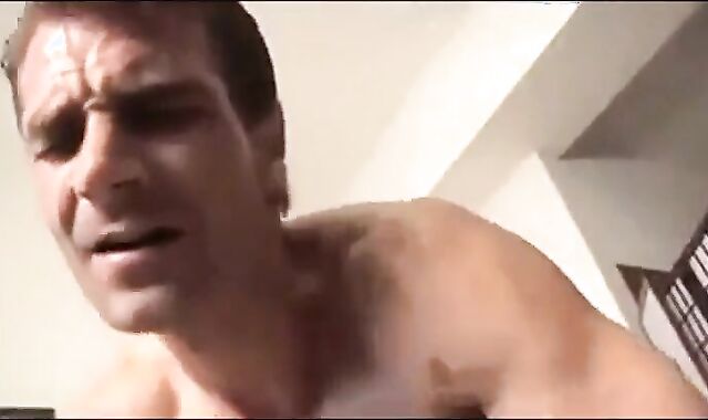 Hunk de Nueva York en un vídeo amateur gay