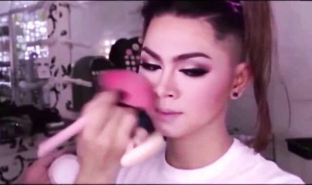 Asian Princess: Emo Crossdresser's Vintage Webcam Show