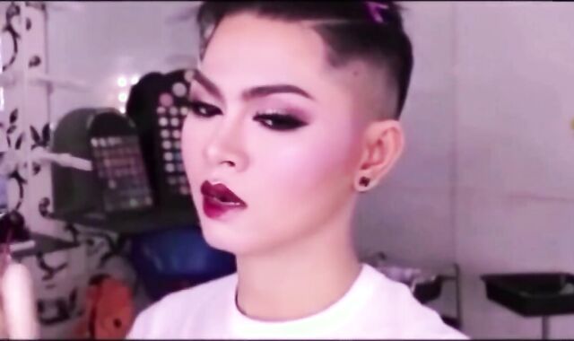Asian Princess: Emo Crossdresser's Vintage Webcam Show