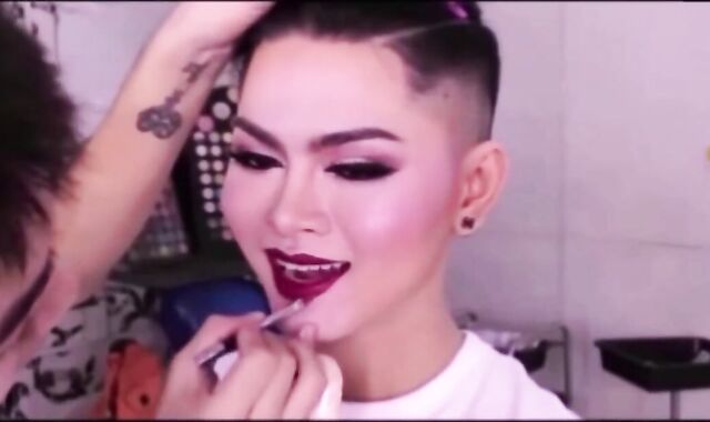Asian Princess: Emo Crossdresser's Vintage Webcam Show