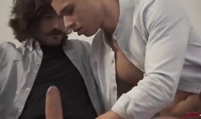 Bel Gris In Fucking A Guy For The First Time)1