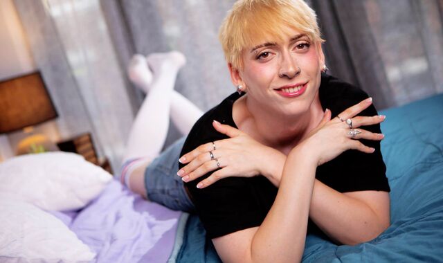 BLONDE vs BLACK! Femboy Io takes HUGE BBC!