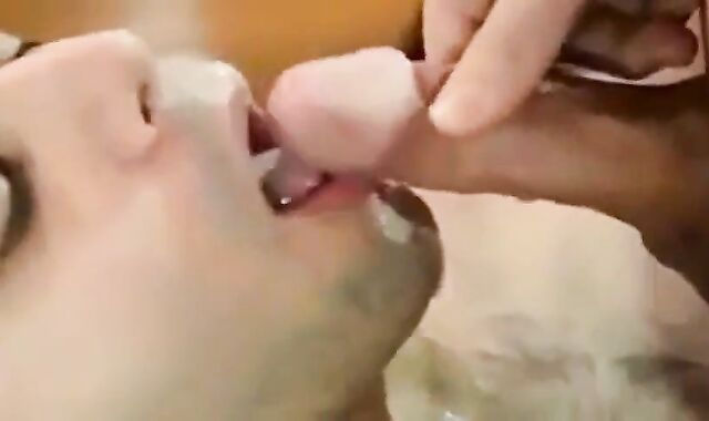 Big-Cock Webcam Man Spills Leche Condensada 2
