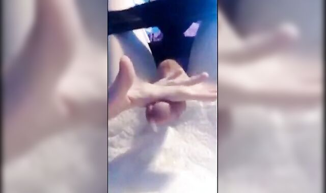 Twink Jonnyboyxx222 Strokes it 2