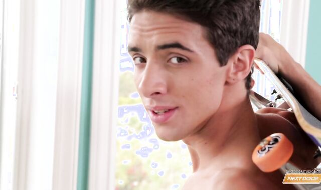 Next Door Masculine: Polishing on a Faux-cock - Yum!