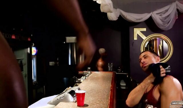 Next Door Studios: Jay Eats and Deep-throats Brandon's Bootie