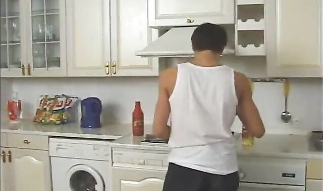 2 kinky B-ys In The Kitchen
