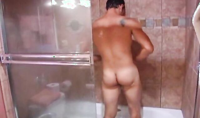 Next Door Masculine: Jeremy's Wank-Off Reunion