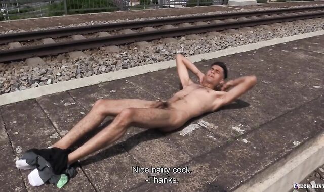 Czech Hunter: Hand job outdoors along with queer Hunter