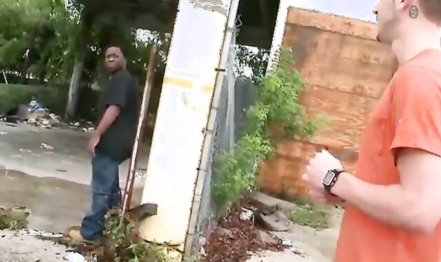 Thug inhales boyfrends ten-Pounder And acquires romped Rigid