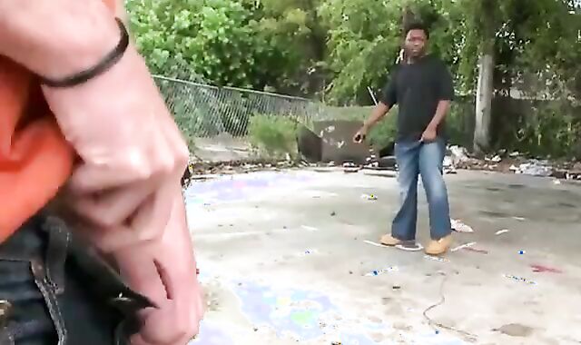 Thug inhales boyfrends ten-Pounder And acquires romped Rigid