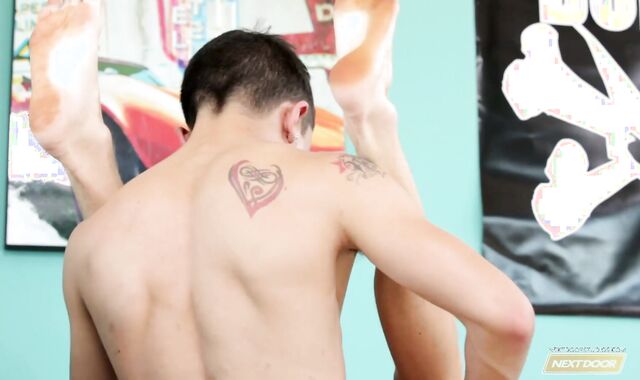 NextDoorTwink: Chiseled caucasian homo delves jamming firm