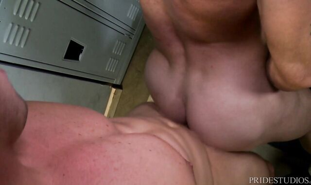MenOver30.com - Muscle euro unexperienced gets firm plunging