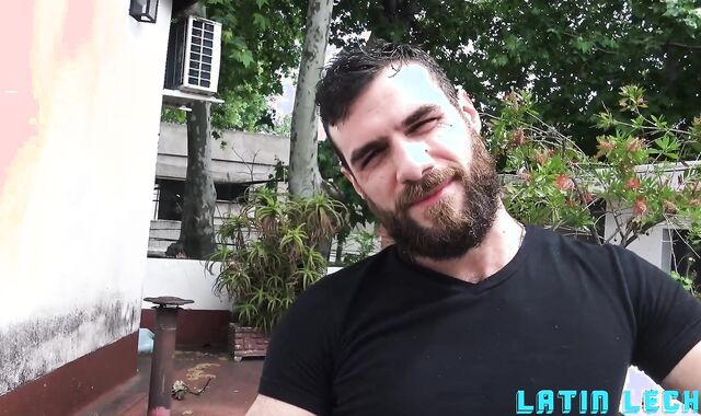Brazilian Leche: Ejaculating in torrid leche, unloading all over