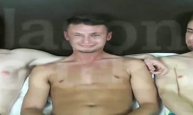 jockbreeders: 2 Generations of Homo Starlets Connect