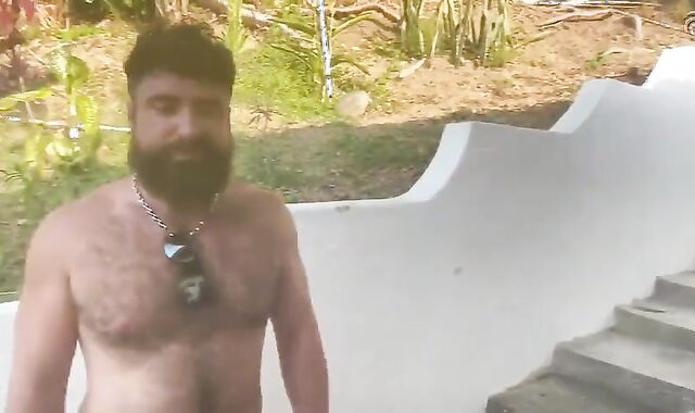 3 Wolf 3some