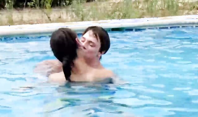 3 teenagers Barebacking By The Pool