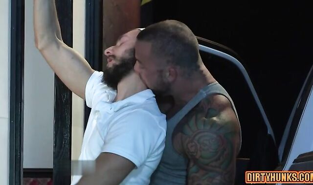 Muscle Hairy man 3 way With Facial cumshot seed