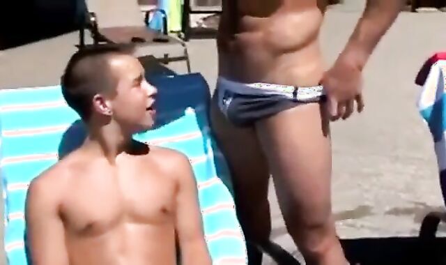 Doing mamas Beau Pool hump