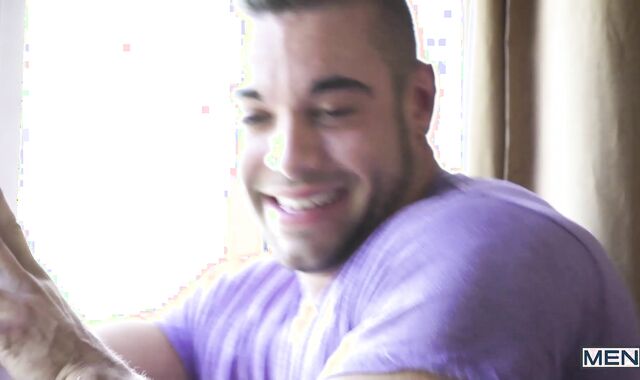 Sneaky biotch - Ryan lollipops with Jerk Kross Muscle Enjoy