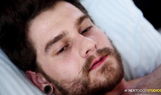 Next Door Masculine: First-timer Matty Mighty jizz on face vid