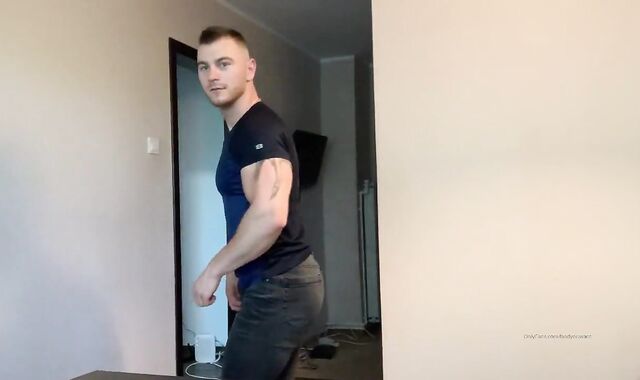 OF - Bodyouwant nude Flexing & draining off 1