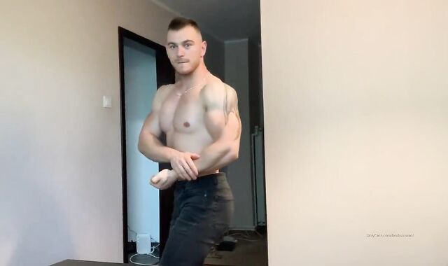 OF - Bodyouwant nude Flexing & draining off 1