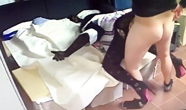 Bareback Buggering of a Crossdresser