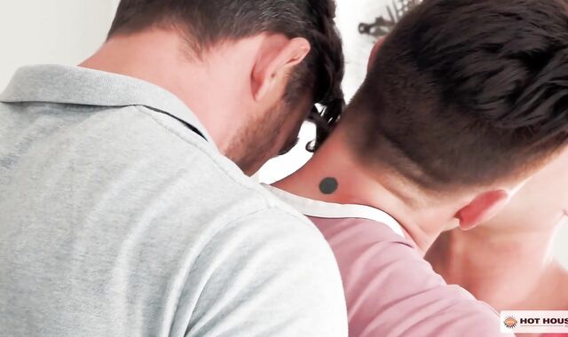 Super hot Palace - Condom-free ravaging together with tatted Austin Avery