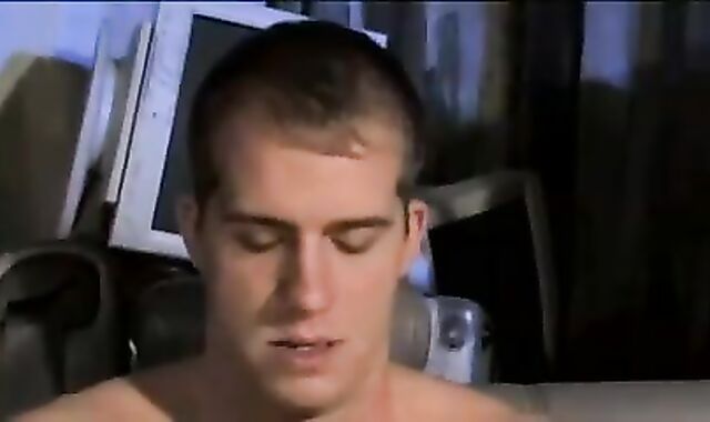 Brandon Lewis In A trio-some With DOUBLE PENETRATION