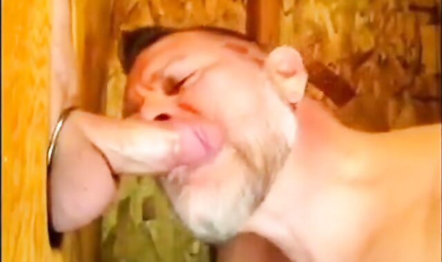 Gloryhole Kissing Blowjob