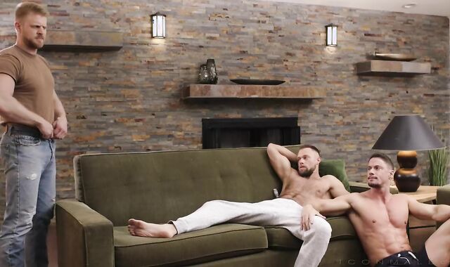 Icon Masculine: Falcon's Sweeties Get Nailed