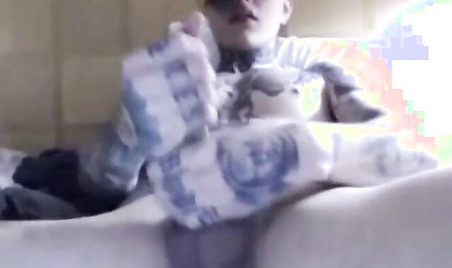 super-naughty Tatted twink masturbating