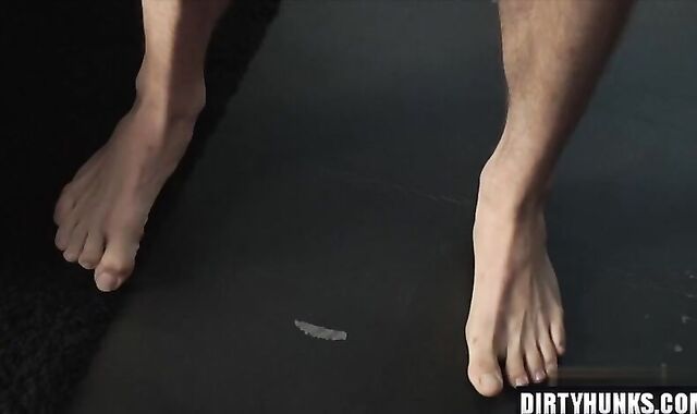 Muscle non-pro bj With jizm load