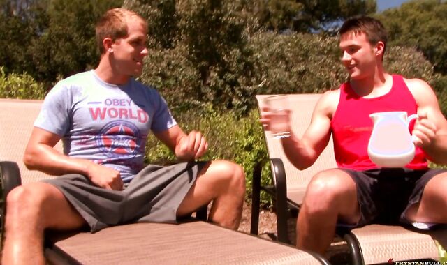 Trystan Bull: Flower Strength: 2 Blokes at Have fun