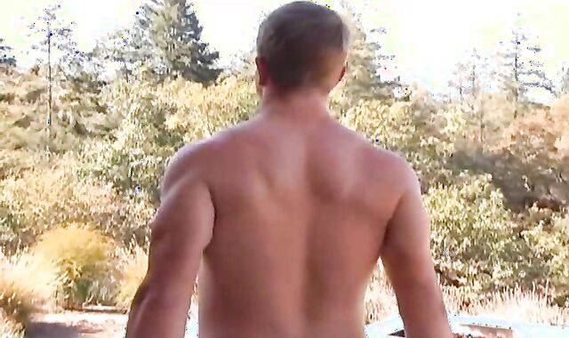 Mason Wyler: Mason Dives into a Plump Culo for Analingus