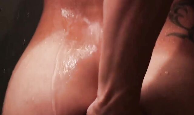 Gabriel Clark pummels angel Cruz