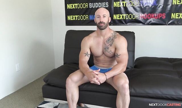 Next Door Audition - Homo Max King II tugging gigantic lollipop