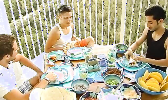 Evan's dinner soiree turns into enchanting 3