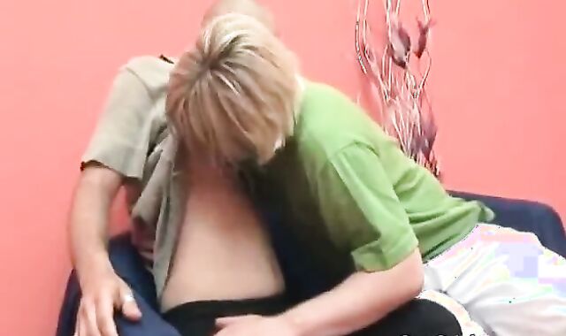 Lustful Hairless Homosexual Gives Sucky-Sucky And Swamp Palatable Man-Lava