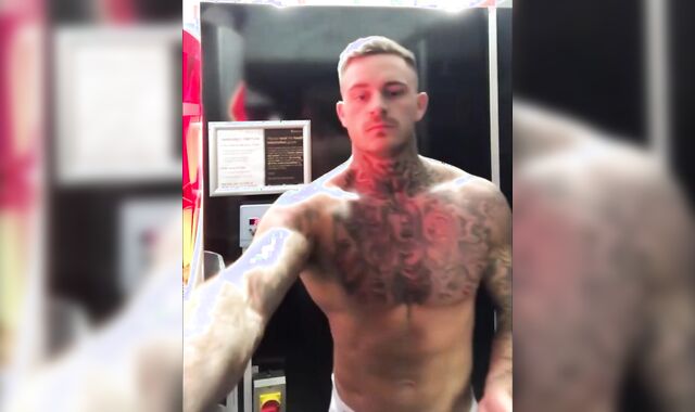 Tatted Muscle Otter enjoys To masturbate off